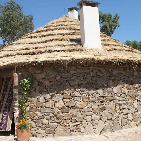 Alojamiento Los Chozos Cazalla de la Sierra Bagian luar foto